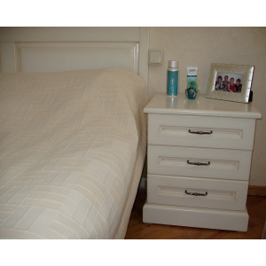 Тумбочка 3 ящика